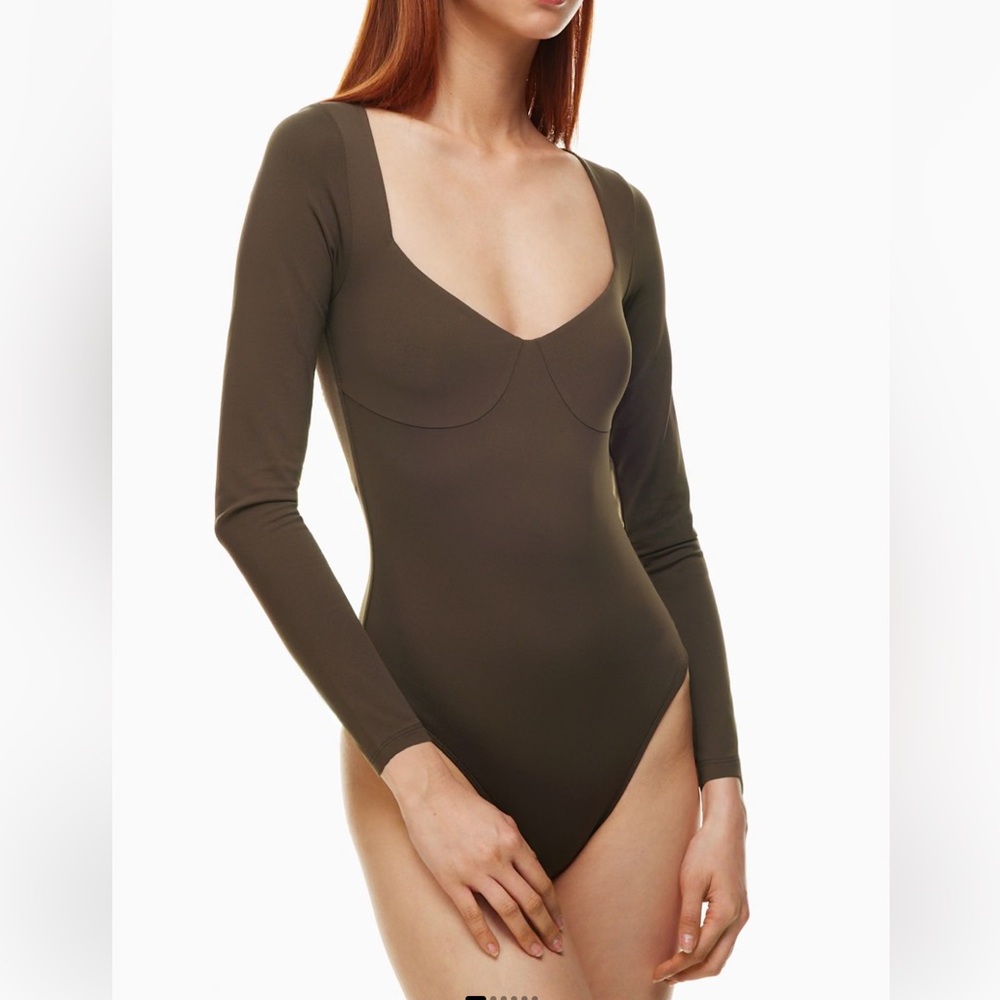 Aritzia Lange contour bodysuit